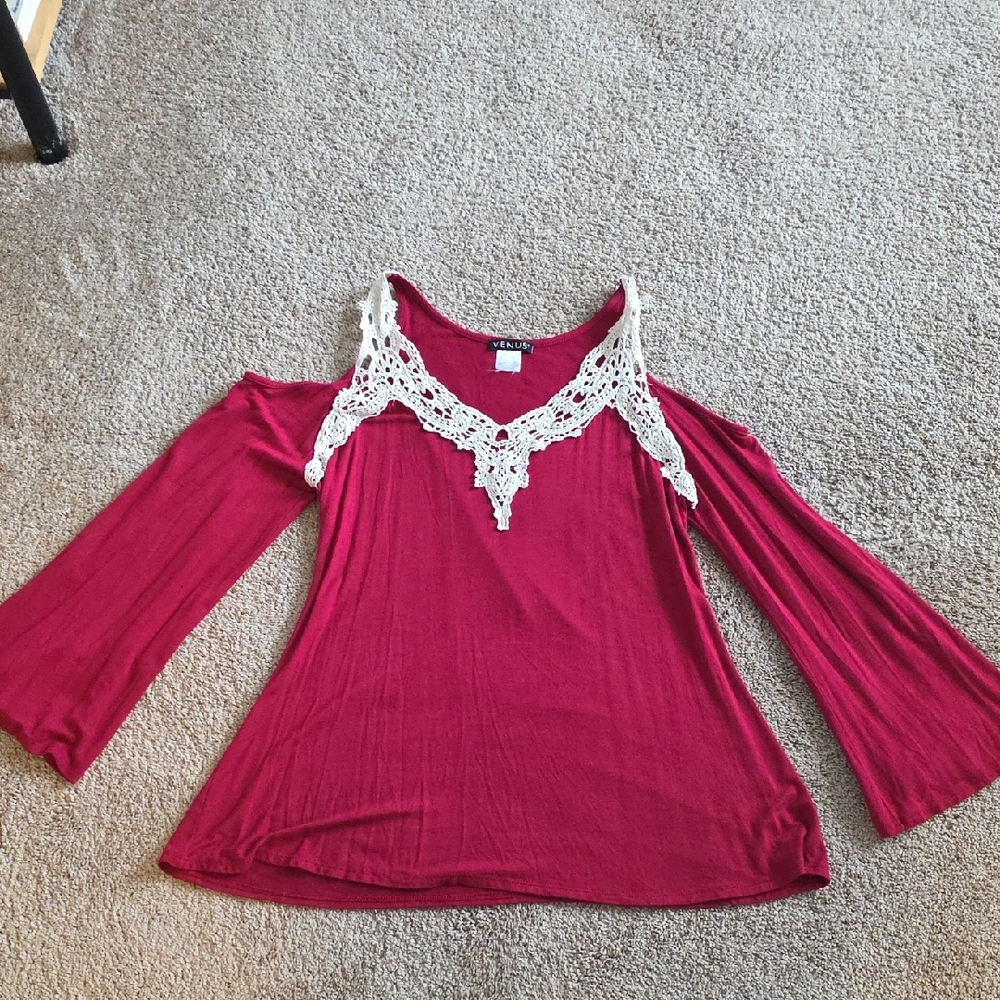 VENUS Women's Red Cold Shoulder Lace Trim Top